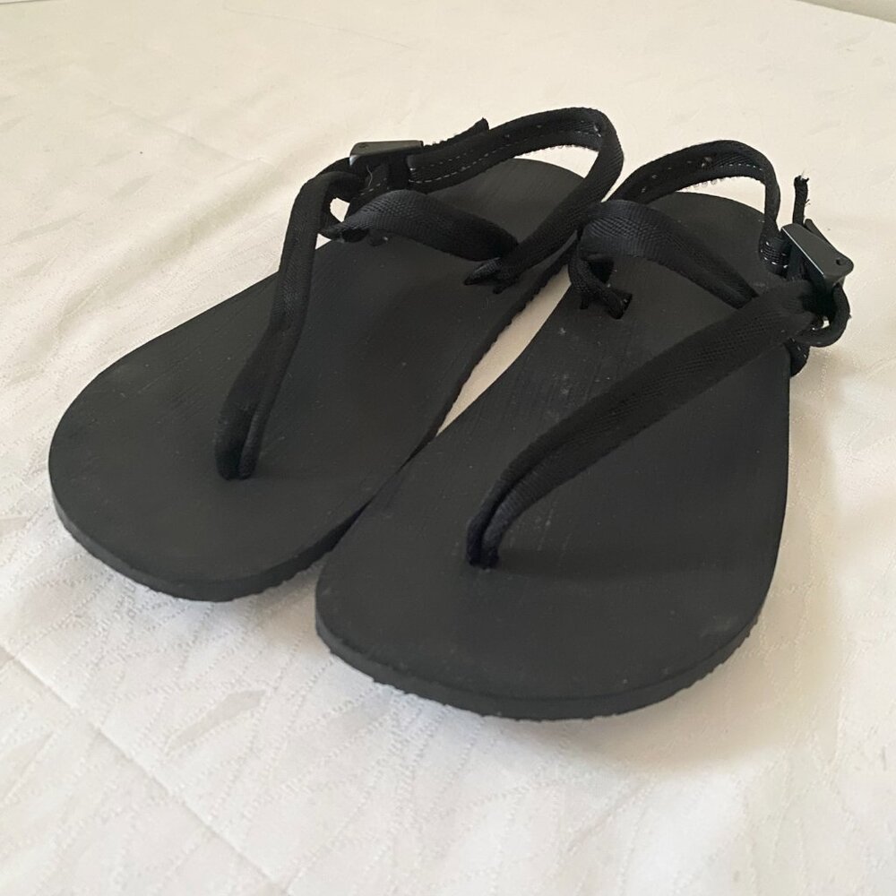 Earth Runners Black Primal Grounding Sandals Women's 7 Men's 5 Minimalist